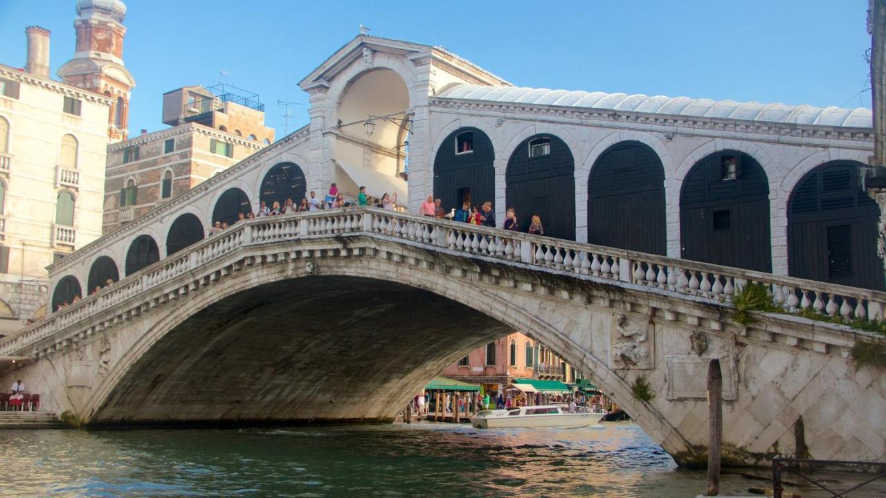 Raggio Di Sole Dietro Piazza San Marco Βενετία Εξωτερικό φωτογραφία